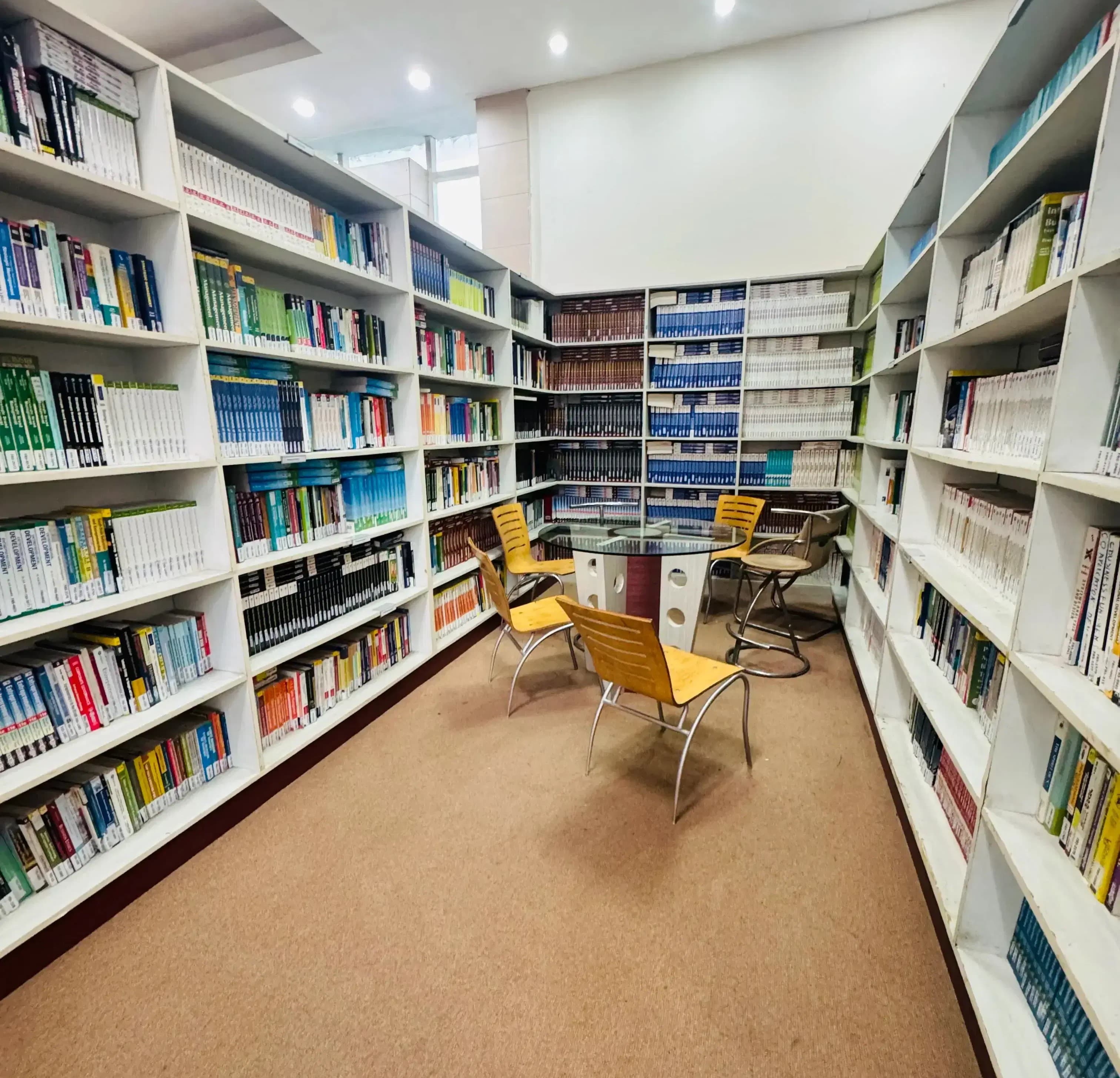 Fostiima Business School New Delhi Academic Building photo 3